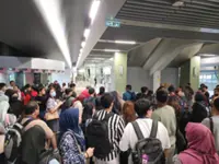 Object on track causing delays on Kajang MRT Line