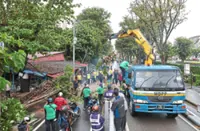 Near miss for coffee shop patrons