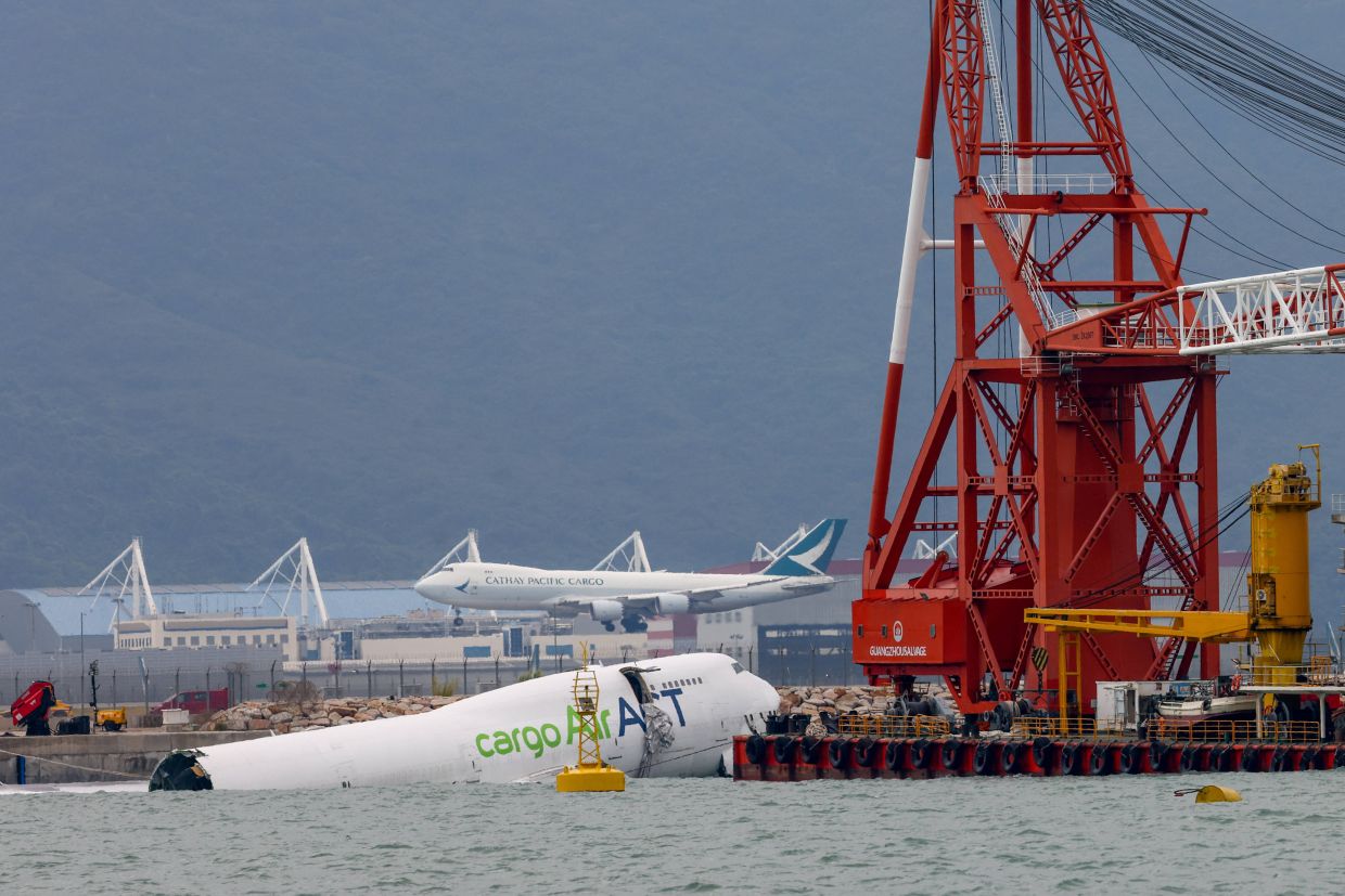 Plane wreckage removal to take two days, probe up to a year: Hong Kong ...