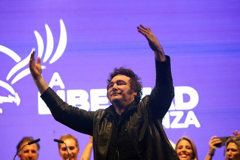 Argentines vote in high-stakes test of Milei's libertarian vision 1 3588907