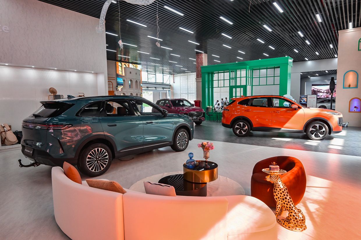 Chery’s new brand called ‘Lepas’ – short of leap - passion – is built on a forward-engineered platform and advanced three-electric systems.