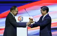 Malaysia symbolically hands over Asean baton to the Philippines