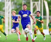 Rhinos fit for battle to defend slender lead against Warriors