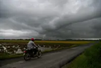 Weather warning issued for eight states until noon