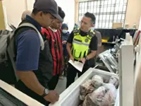 Melaka frozen meat outlet found displaying 'halal' logo without valid certification