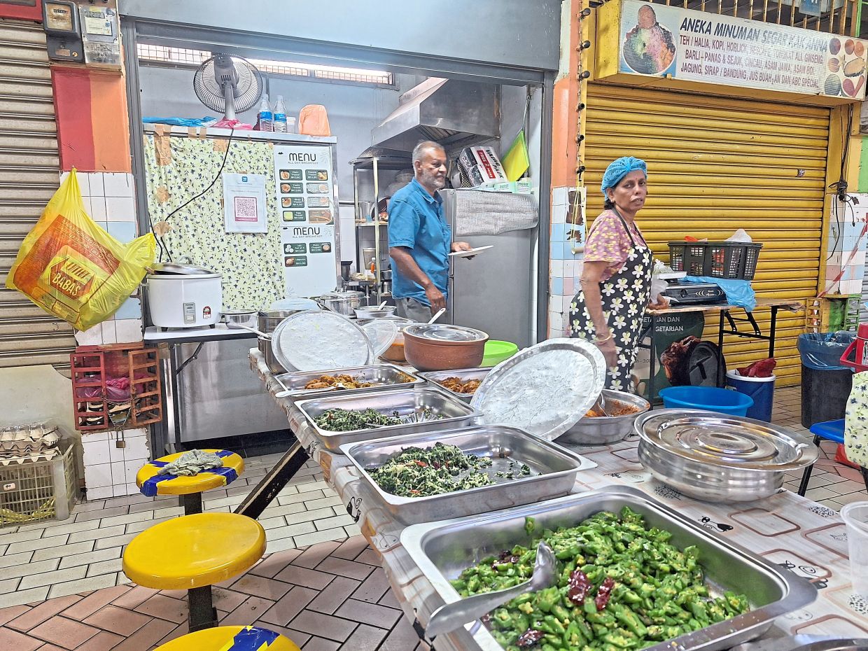 Nirmala and Vasudevan at their stall.