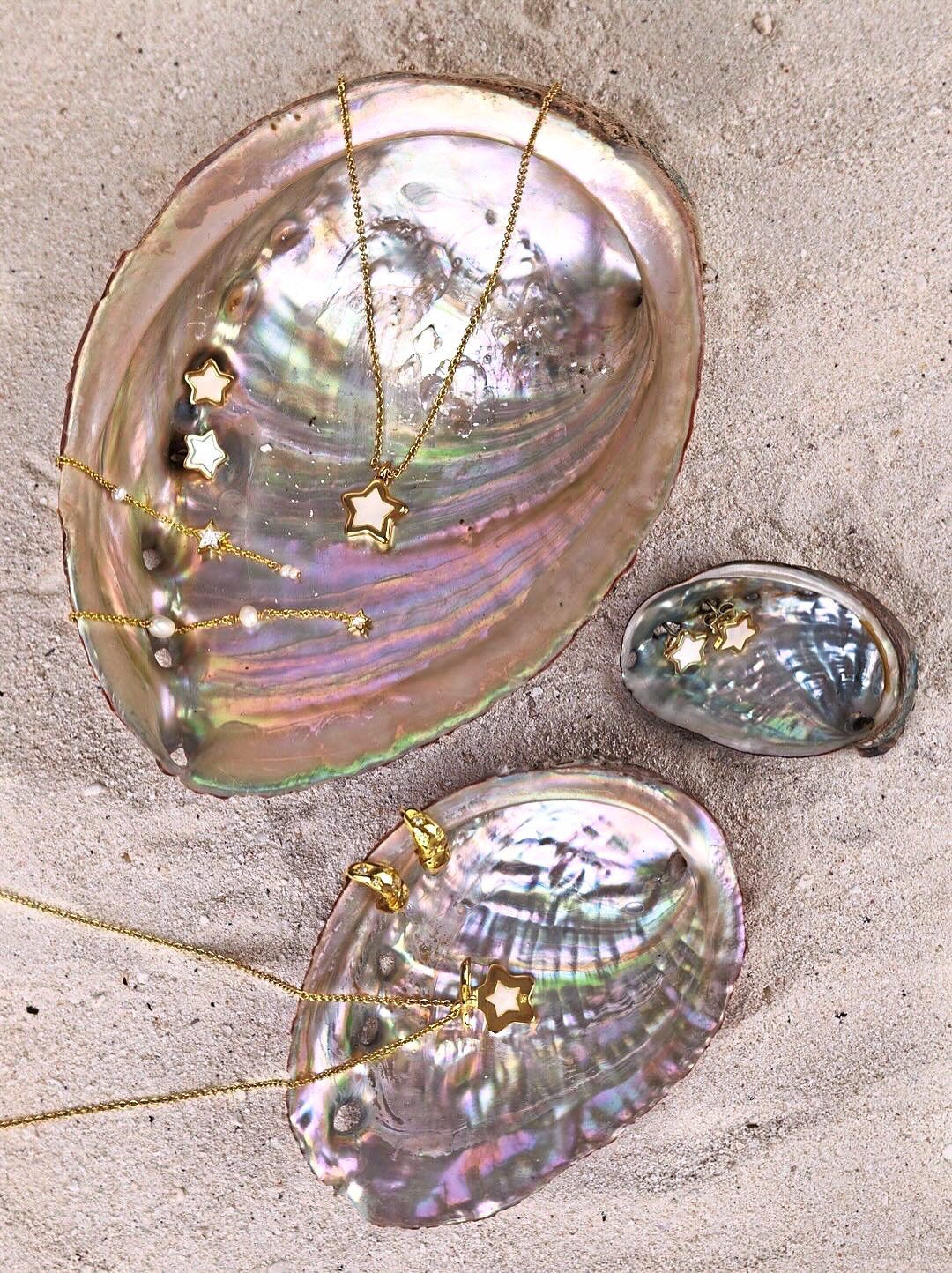 Seashells left behind by nature are being transformed into jewellery, giving them a second life. Photo: Wanderlust + Co