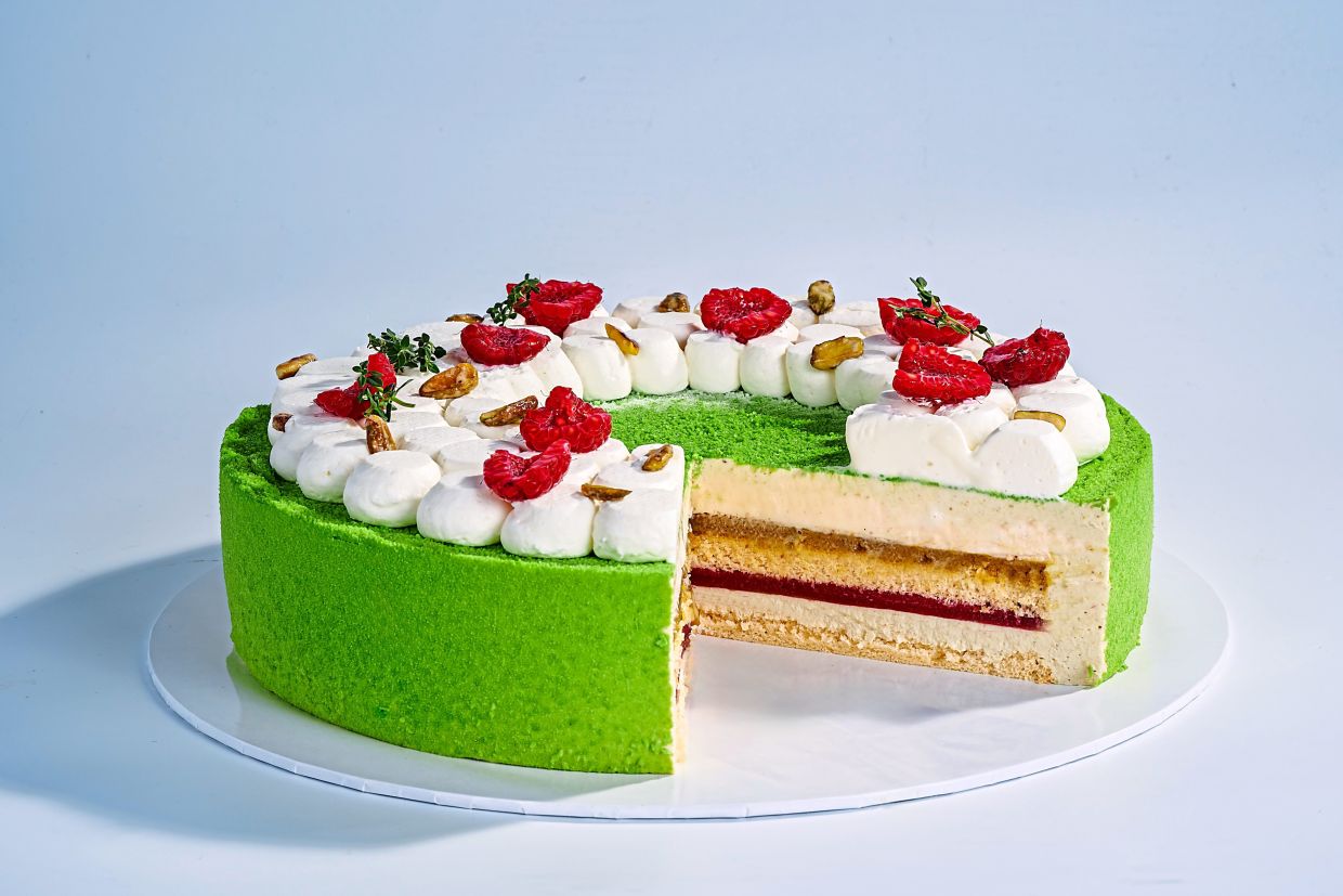 Pistachio is a covert operator in this elegant offering. — Kotsu Kotsu