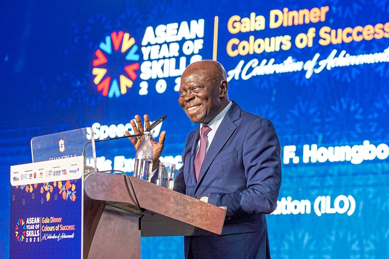 “As we look ahead, the momentum generated by AYOS 2025 provides a strong foundation for the future,” said Houngbo while delivering his speech at the Asean Year of Skills 2025 gala dinner.