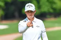 Ruoning rises with red-hot front nine