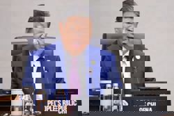 China's Xi pushes for global AI body at APEC in counter to US