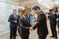 Sultan Hassanal Bolkiah receives Singapore PM Lawrence Wong