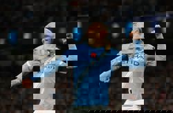 Soccer-Haaland shines with double as Manchester City beat Bournemouth