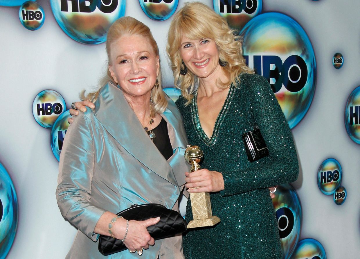 Diane Ladd (left) with daughter Laura Dern. Photo: Reuters