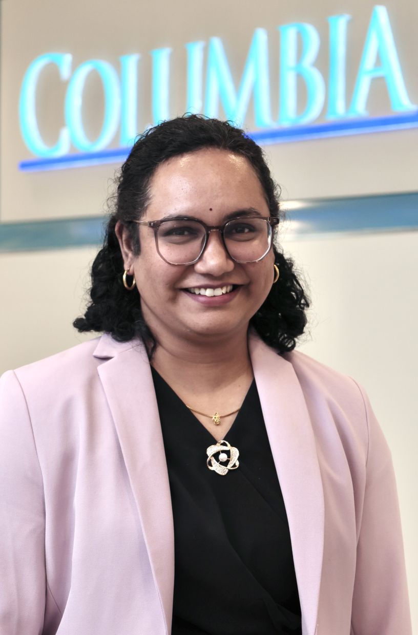 Lavinya: Working with supportive teammates who are also friends creates a positive environment, where caring for patients feels like a shared mission.