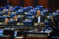 PM rejects calls for him to quit over US trade deal