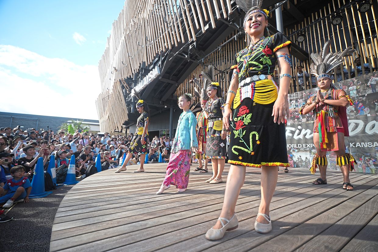 The Malaysia Pavilion at expo 2025 Osaka came alive with vibrant cultural showcases that delighted visitors from around the world. From traditionalperformances and craft demonstrations to culinary highlights, the pavilion offered an immersive glimpse into Malaysia's rich heritage and creativity.