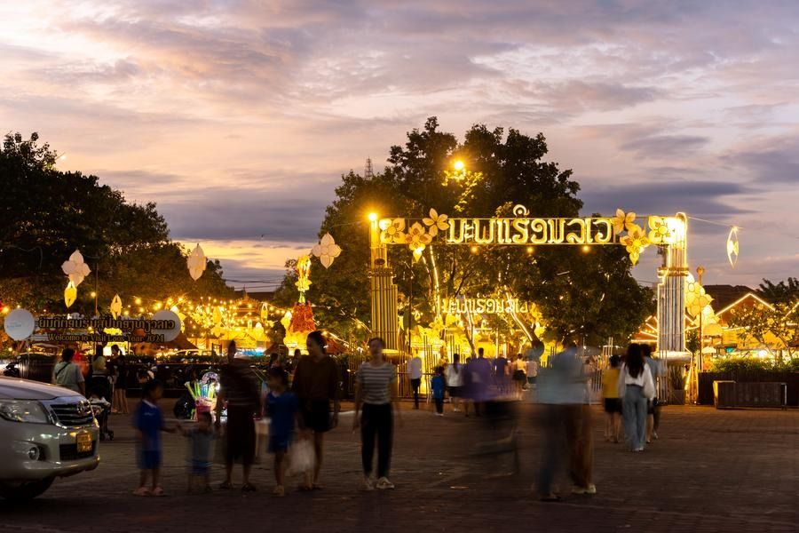 That Luang festival boosts consumption, tourism in Laos