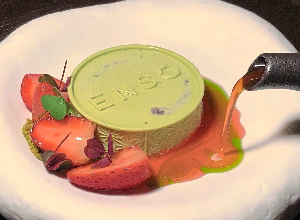 Asa no ha –fermented berry compote, matcha ice cream, ‘shiso’ oil for dessert.