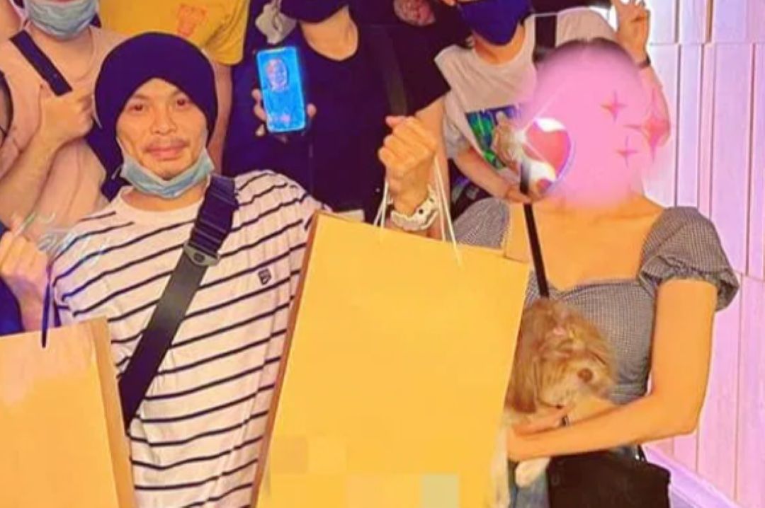 Namewee often conceals Sarah's face with stickers on social media to protect her privacy. Photo: Namewee/Facebook