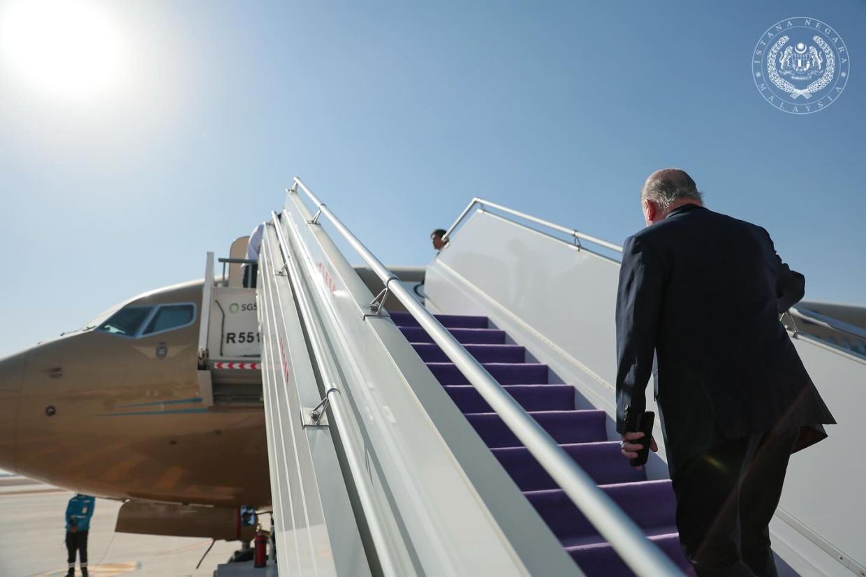 King concludes historic Saudi trip, departs for Bahrain 1 3609580