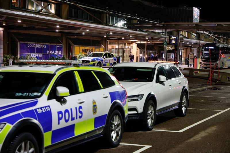 Traffic to resume at Sweden's second-biggest airport after drone scare 1 3610056