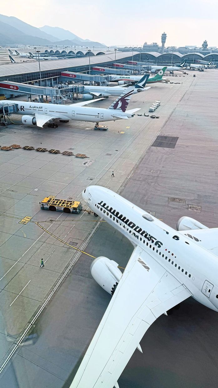 Around 100,000 flights take off and land worldwide every day. Despite these staggering numbers, air travel remains one of the safest forms of transportation. — Photos: LEESAN