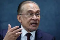 Anwar dances around Cabinet reshuffle questions