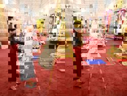 Lao Vice President pays respects to Thailand’s Queen Mother