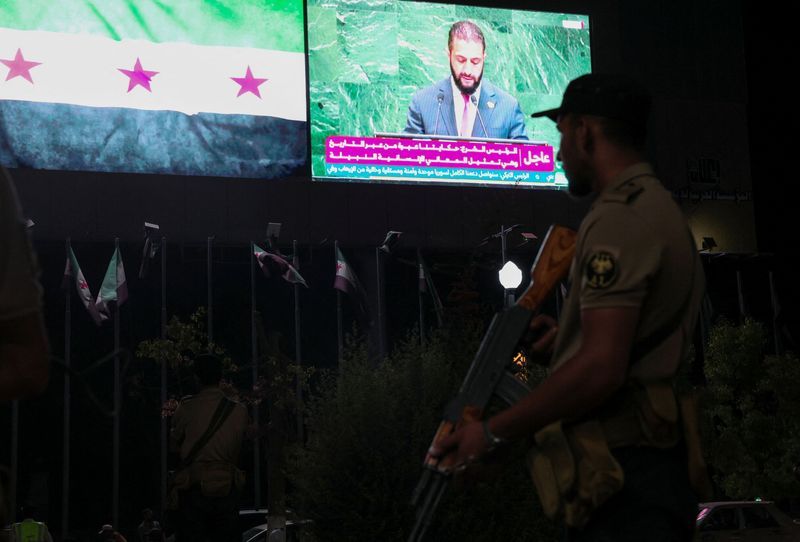 US, Britain remove sanctions on Syria's president 1 3611857