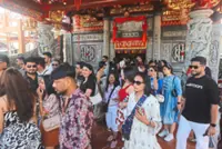 Multicultural Malaysia brings in the tourists