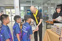 Embassy donates Thai food to Brunei students