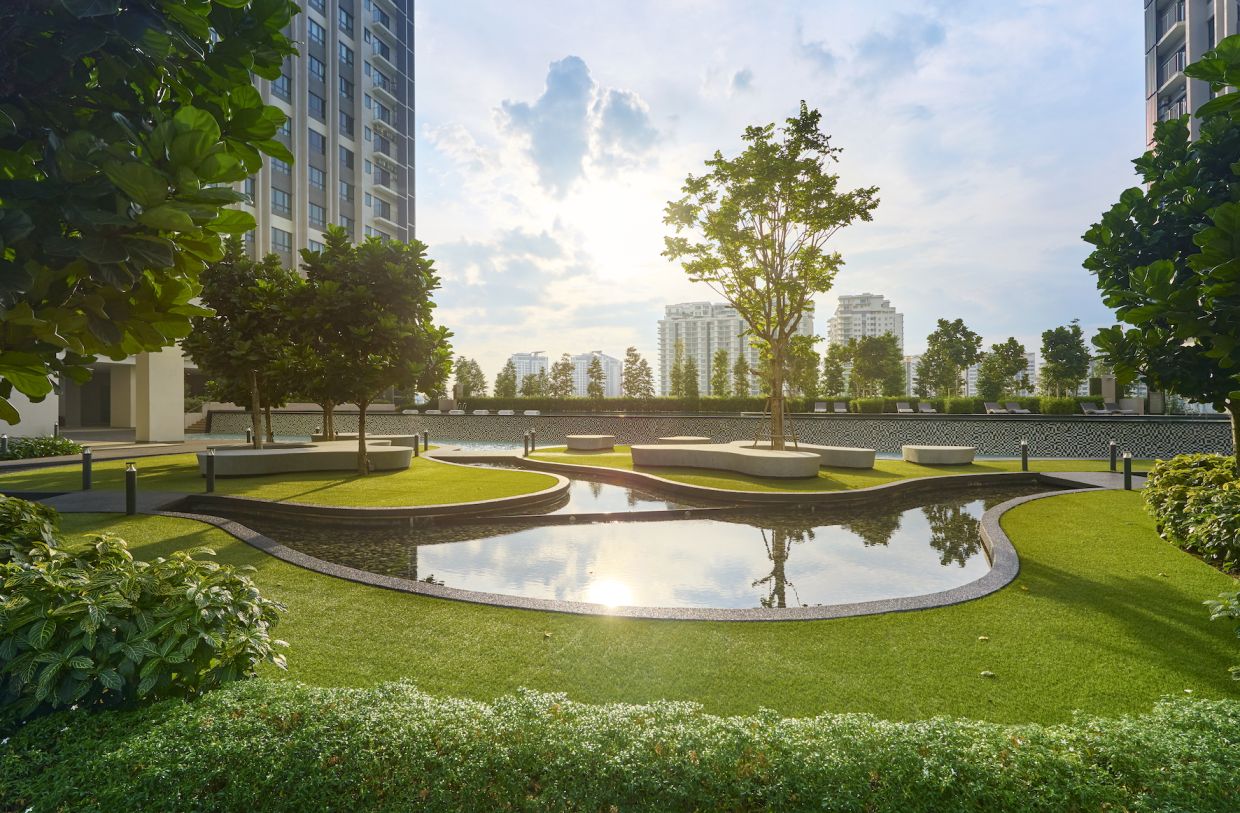 Verdant landscape surrounds M Oscar’s Facility Deck for serene escapes.