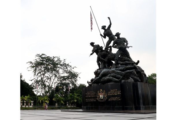 Echoes of the fallen resound at Tugu Negara on Remembrance Day