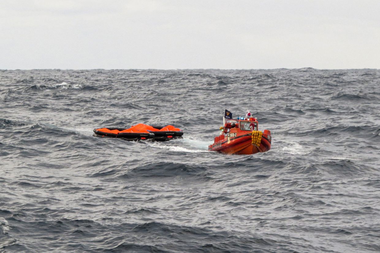 S. Korea launches search after reports nine missing on capsized Chinese fishing boat