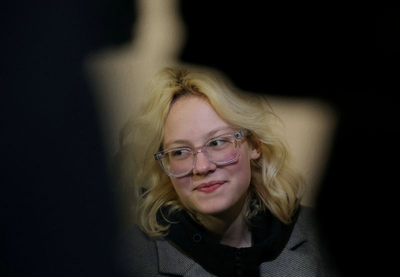 Teenage Russian street musician jailed over anti-Kremlin songs is detained as she leaves jail