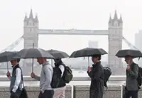 Survey: UK firms plan 3% pay rises in coming year, AI hit to jobs