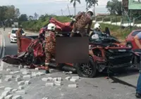 Man dies after 4WD crashes into back of lorry near Kluang