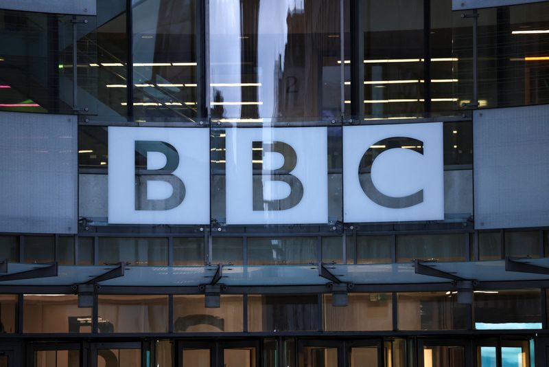 Trump says he has an &#039;obligation&#039; to sue BBC
