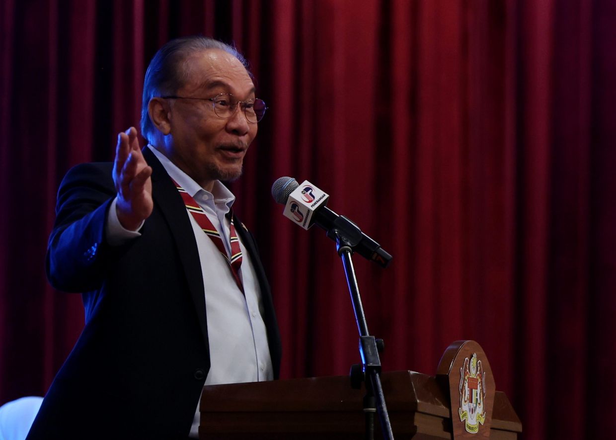 PM Anwar brushes off talk of Khairy’s Cabinet return