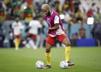 Soccer-Cameroon World Cup hopes hit by injury blows