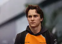 Motor racing-Aussie burger chain apologises for Piastri podium 'curse'