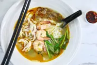 Rice bowl tweak turns soup-rise hit for hawkers