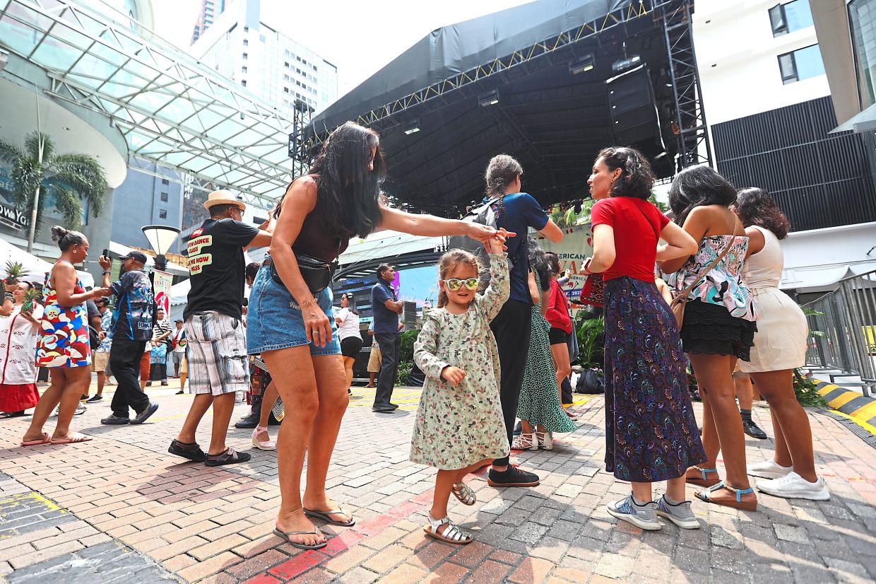 The event saw visitors jiving to lively music.