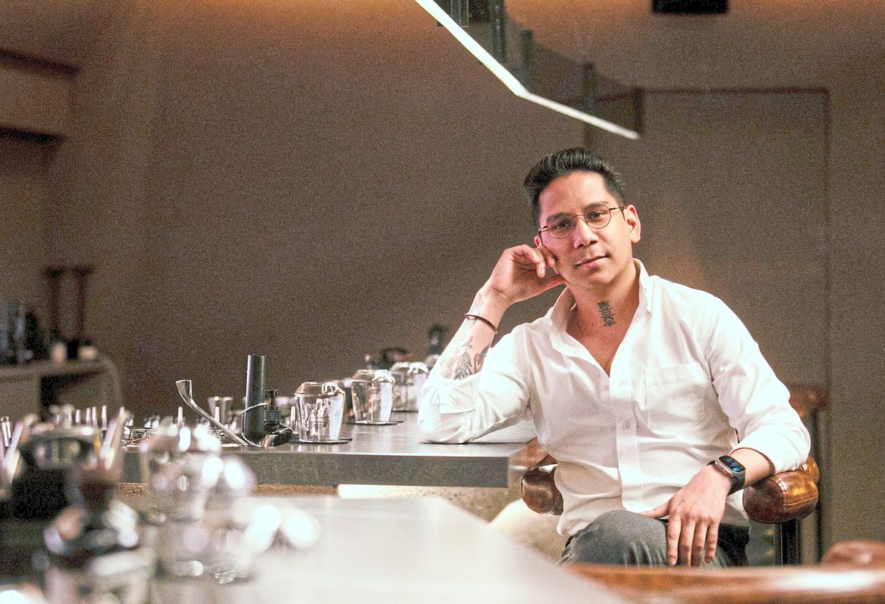 Lee is the founder of Lavantha.