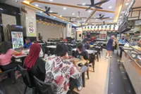 QR code menus stir mixed reactions among customers