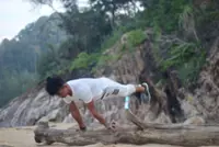 Gaining muscles without using weights or other equipment