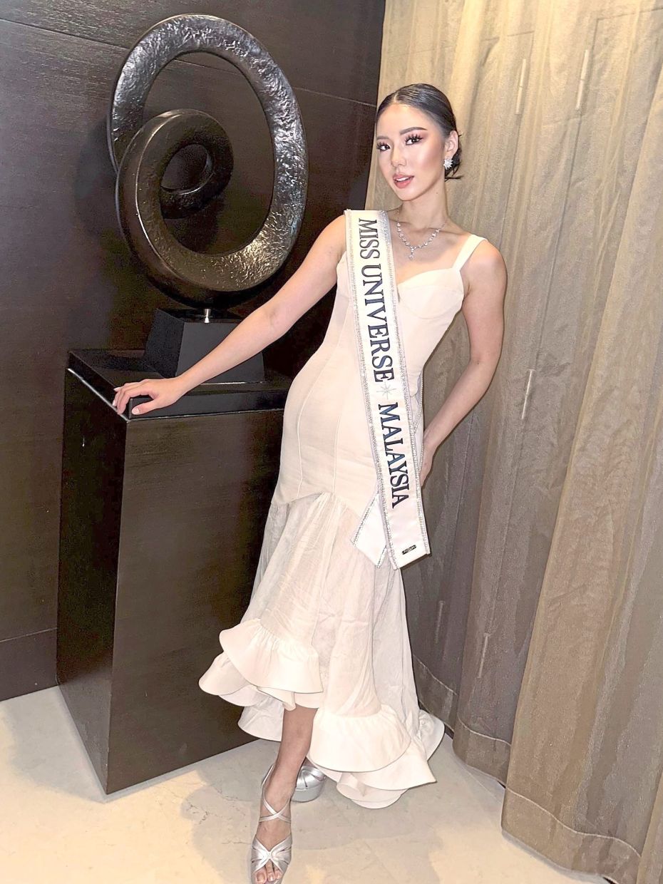 Lim wants to inspire others to chase their boldest dreams. Photo: Miss Universe Malaysia Organisation