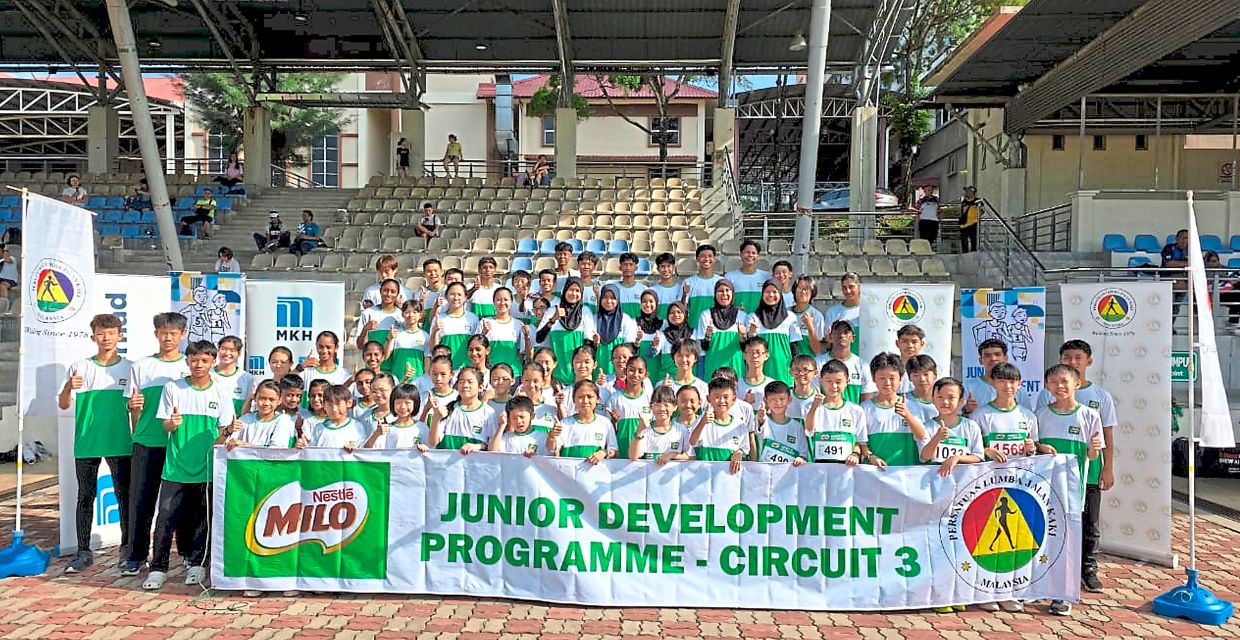 Participants of the Race Walkers Association of Malaysia’s Junior Development Programme posing for a group photo.