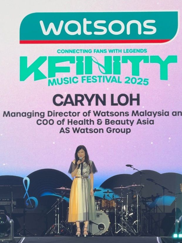 Loh delivering her speech at the Watsons Kfinity Music Festival 2025.